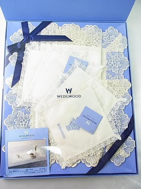 500円スタ【正規未使用品】WEDGWOODウェッジウッド Wストロベリーテーブルセンター1枚&ティーコースター4枚セット < インテリア/ライフ 500円スタ【正規未使用品】WEDGWOODウェッジウッド Wストロベリーテーブルセンター1枚&ティーコースター4枚セット < インテリア/ライフの