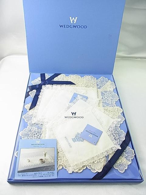 500円スタ【正規未使用品】WEDGWOODウェッジウッド Wストロベリーテーブルセンター1枚&ティーコースター4枚セット < インテリア/ライフ 500円スタ【正規未使用品】WEDGWOODウェッジウッド Wストロベリーテーブルセンター1枚&ティーコースター4枚セット < インテリア/ライフの