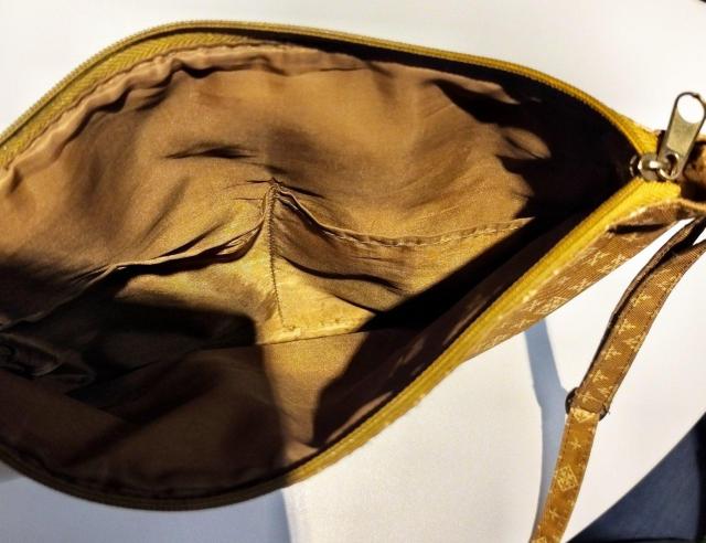 Daily russet �􉽊w�͗l �V�����_�[�o�b�O �� �u�����h�� 