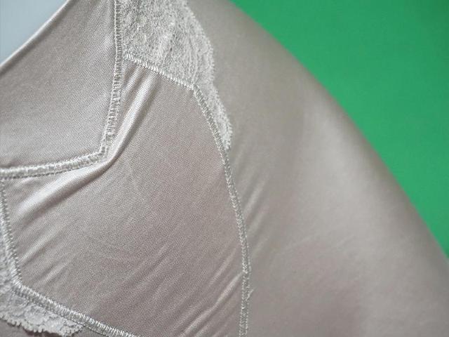 ワコールWing EV1548 ガードル76日本製 ベージュ < 女性ファッション ワコールWing EV1548 ガードル76日本製 ベージュ < 女性ファッションの