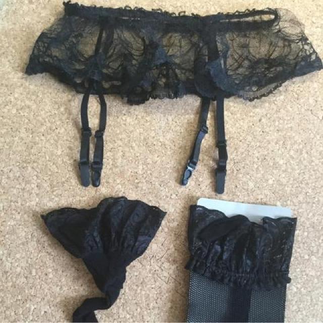 レースガーターベルト セクシー網ストッキングセット 黒 < 女性ファッション  レースガーターベルト セクシー網ストッキングセット 黒 < 女性ファッションの