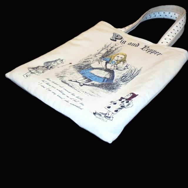 ◆ちょっと持ちぺたんこトートバッグ◆不思議の国のアリス◆エコバッグ サブバッグ < 女性ファッション ◆ちょっと持ちぺたんこトートバッグ◆不思議の国のアリス◆エコバッグ サブバッグ < 女性ファッションの