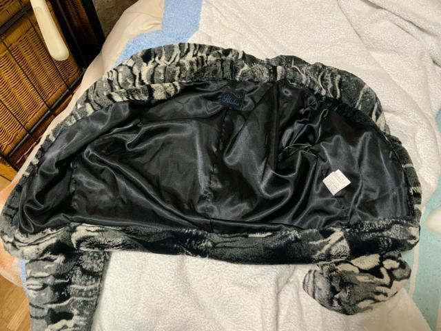 ◆黒系モコモコ素材のジャケットLサイズ < 女性ファッション  ◆黒系モコモコ素材のジャケットLサイズ < 女性ファッションの