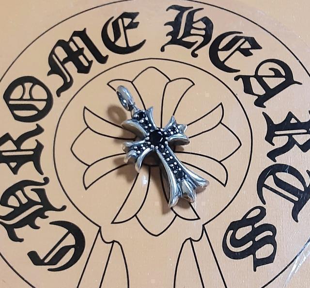 ラスト1点!chrome hearts☆クロムハーツ タイニーファット CHクロスチャーム アフターブラックpave/美品! < ブランド ラスト1点!chrome hearts☆クロムハーツ タイニーファット CHクロスチャーム アフターブラックpave/美品! < ブランドの