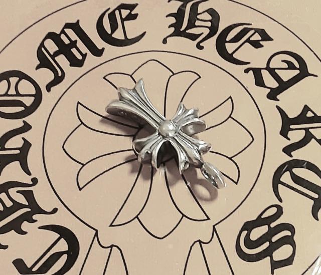 ラスト1点!chrome hearts☆クロムハーツ タイニーファット CHクロスチャーム アフターブラックpave/美品! < ブランド ラスト1点!chrome hearts☆クロムハーツ タイニーファット CHクロスチャーム アフターブラックpave/美品! < ブランドの