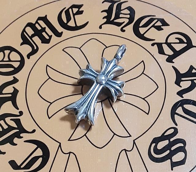 ラスト1点!chrome hearts☆クロムハーツ タイニーファット CHクロスチャーム アフターブラックpave/美品! < ブランド ラスト1点!chrome hearts☆クロムハーツ タイニーファット CHクロスチャーム アフターブラックpave/美品! < ブランドの