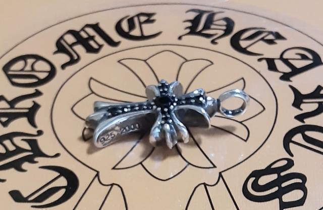 ラスト1点!chrome hearts☆クロムハーツ タイニーファット CHクロスチャーム アフターブラックpave/美品! < ブランド ラスト1点!chrome hearts☆クロムハーツ タイニーファット CHクロスチャーム アフターブラックpave/美品! < ブランドの