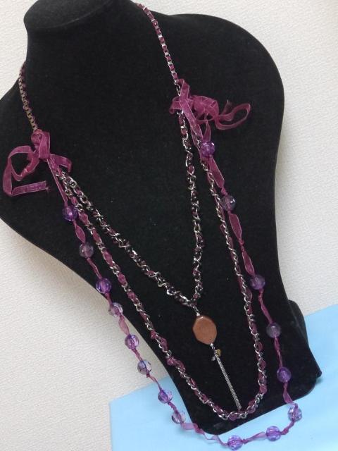 新品アンティーク調 異素材紫系リボンネックレス < 女性アクセサリー/時計 新品アンティーク調 異素材紫系リボンネックレス < 女性アクセサリー/時計の