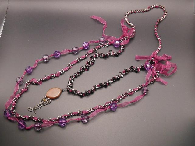 新品アンティーク調 異素材紫系リボンネックレス < 女性アクセサリー/時計 新品アンティーク調 異素材紫系リボンネックレス < 女性アクセサリー/時計の