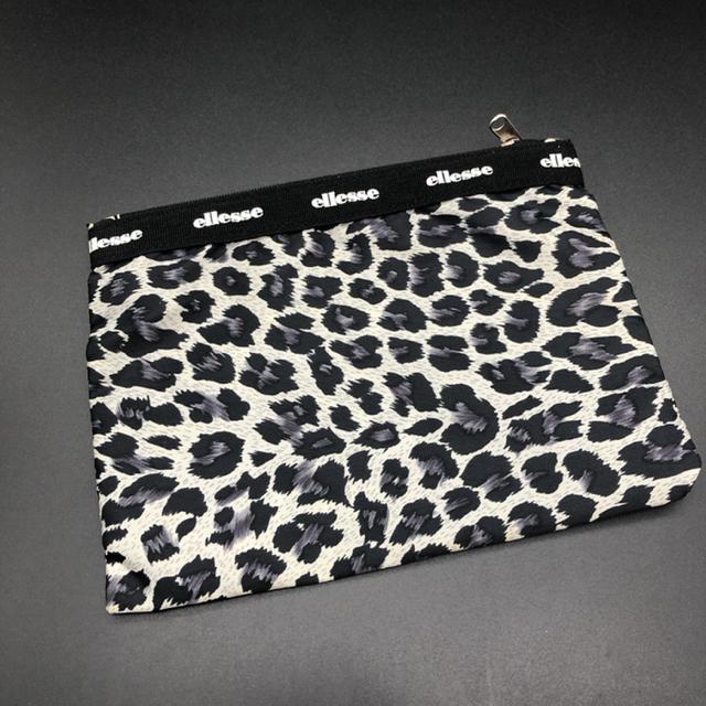 即決 ellesse ポーチ < ブランド  即決 ellesse ポーチ < ブランドの