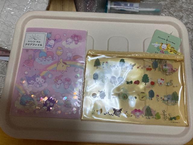 サンリオ ポーチとミニクリアファイル < おもちゃ  サンリオ ポーチとミニクリアファイル  < おもちゃの