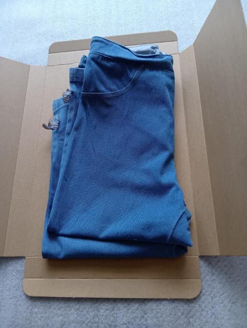 �� any-FAM     �� ���Y�{���@�� ���̎q�p�@�� 130�T�C�Y�@ �� �L�b�Y/�x�r�[�� 