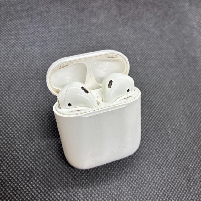 ���� Apple �A�b�v�� AirPods ��2���� ���C�����X�C���z�� �� �Ɠd/AV�� 