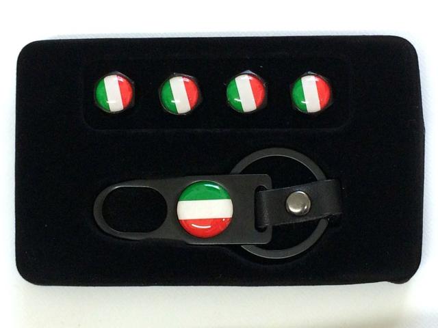 汎用 エアバルブ キャップ イタリア キーホルダー付 < 自動車/バイク 汎用 エアバルブ キャップ イタリア キーホルダー付 < 自動車/バイク