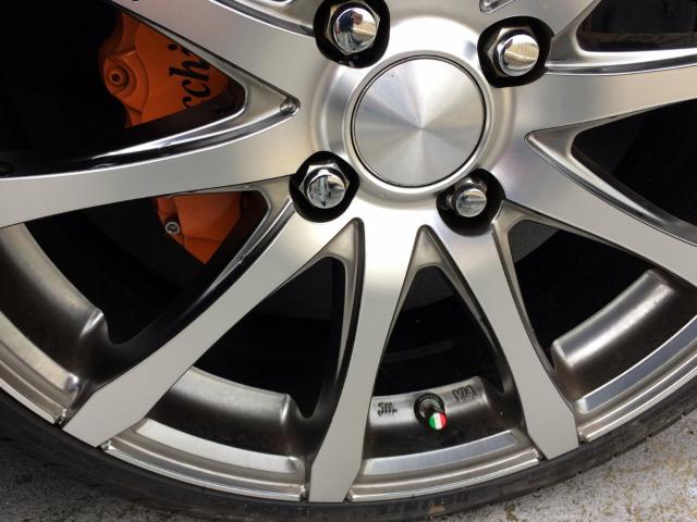 汎用 エアバルブ キャップ イタリア キーホルダー付 < 自動車/バイク 汎用 エアバルブ キャップ イタリア キーホルダー付 < 自動車/バイク