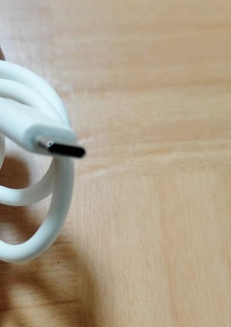 ★docomo 純正 充電器 ACアダプタ06 中古品 < 家電/AV ★docomo 純正 充電器 ACアダプタ06 中古品 < 家電/AVの