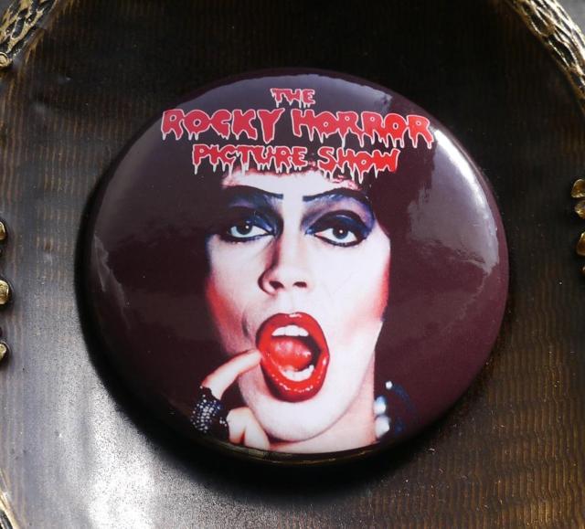 �V�i�@���b�L�[�E�z���[�E�V���[�@�t�����N���E�t���^�[�@�o�b�W�@�u���[�` �@��@ �� �z�r�[�� 