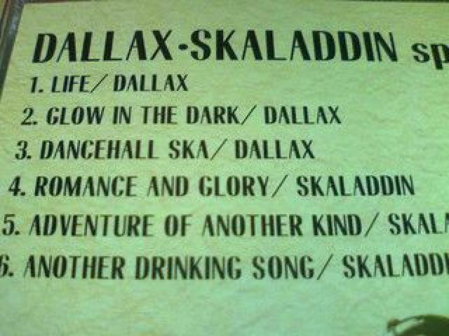 《DALLAX・SKALADOIN》split スカ SKA ロック パンク インディーズ < CD/DVD/ビデオ  《DALLAX・SKALADOIN》split スカ SKA ロック パンク インディーズ < CD/DVD/ビデオの