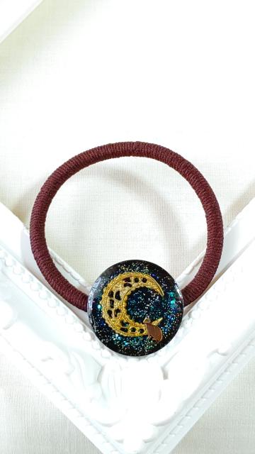 夜空の月と猫のヘアゴム  レジン  ハンドメイド < 女性ファッション  夜空の月と猫のヘアゴム  レジン  ハンドメイド < 女性ファッションの