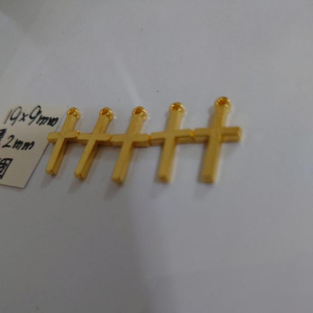 合金十字架ゴールドチャームハンドメイド等シンプルクロス < ペット/手芸/園芸  合金十字架ゴールドチャームハンドメイド等シンプルクロス < ペット/手芸/園芸の