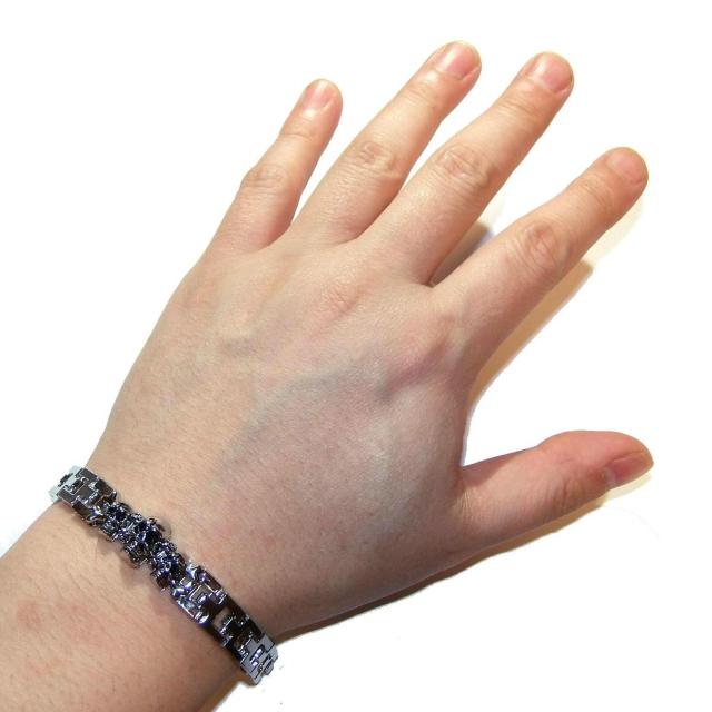 3連 スカル ガイコツ 骸骨 がいこつ ブレスレット メンズ < 男性アクセサリー/時計 3連 スカル ガイコツ 骸骨 がいこつ ブレスレット メンズ < 男性アクセサリー/時計の