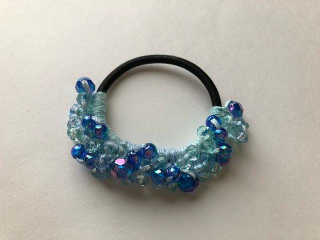ハンドメイド ヘアゴム キラキラビーズ盛り盛り♪ ブルー ライトブルー < 女性ファッション  ハンドメイド ヘアゴム キラキラビーズ盛り盛り♪ ブルー ライトブルー  < 女性ファッションの