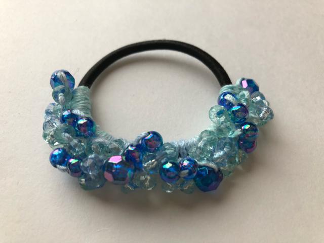 ハンドメイド ヘアゴム キラキラビーズ盛り盛り♪ ブルー ライトブルー < 女性ファッション  ハンドメイド ヘアゴム キラキラビーズ盛り盛り♪ ブルー ライトブルー < 女性ファッションの
