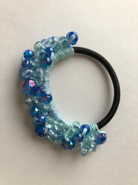 ハンドメイド ヘアゴム キラキラビーズ盛り盛り♪ ブルー ライトブルー < 女性ファッション  ハンドメイド ヘアゴム キラキラビーズ盛り盛り♪ ブルー ライトブルー < 女性ファッションの