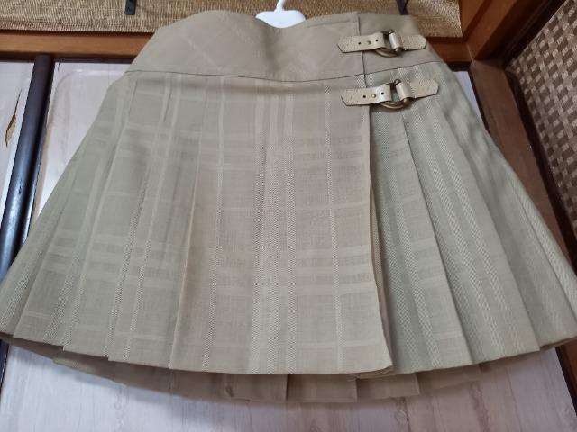 超美品★正規店購入☆BURBERRY BLUE LABEL(サイズ38)ベージュプリーツミニスカート < ブランド 超美品★正規店購入☆BURBERRY BLUE LABEL(サイズ38)ベージュプリーツミニスカート < ブランドの