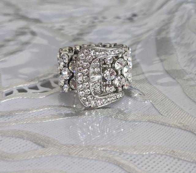 Madame Hiroko/マダムヒロコ/ビジューベルトデザインリング/“ビジュウ・ビジョー” /リング/フリーサイズ < 女性アクセサリー/時計 Madame Hiroko/マダムヒロコ/ビジューベルトデザインリング/“ビジュウ・ビジョー” /リング/フリーサイズ < 女性アクセサリー/時計の