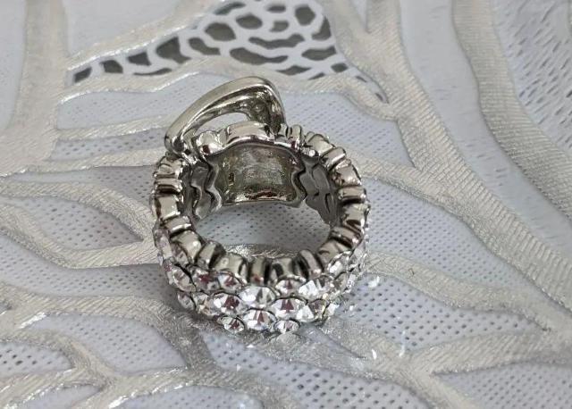 Madame Hiroko/マダムヒロコ/ビジューベルトデザインリング/“ビジュウ・ビジョー” /リング/フリーサイズ < 女性アクセサリー/時計 Madame Hiroko/マダムヒロコ/ビジューベルトデザインリング/“ビジュウ・ビジョー” /リング/フリーサイズ < 女性アクセサリー/時計の