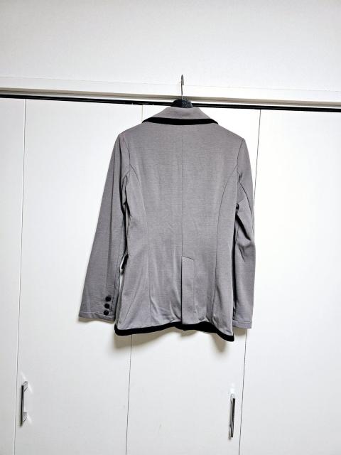 Skinpink グレー×黒 バイカラーパイピング ジャケット M < 女性ファッション  Skinpink グレー×黒 バイカラーパイピング ジャケット M < 女性ファッションの