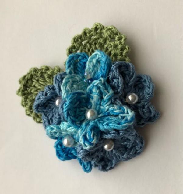 ハンドメイド ブローチ ブルーの紫陽花♪ ガーリー axes好き 青 < 女性ファッション  ハンドメイド ブローチ ブルーの紫陽花♪ ガーリー axes好き 青  < 女性ファッションの