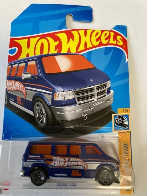 ホットウィール・ダッジバン オレンジ窓 (他も出品中) < ホビー  ホットウィール・ダッジバン オレンジ窓 (他も出品中)  < ホビーの