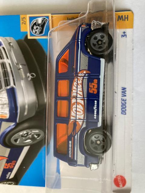 ホットウィール・ダッジバン オレンジ窓 (他も出品中) < ホビー  ホットウィール・ダッジバン オレンジ窓 (他も出品中) < ホビーの