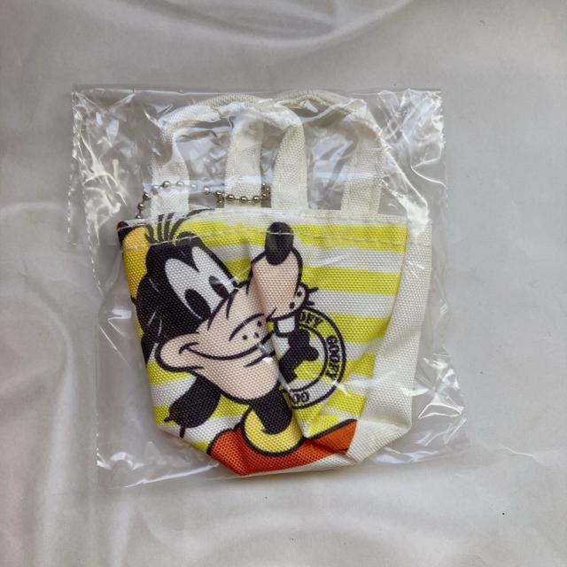 ディズニーストア シークレットミニトート グーフィー チェーンボール付 ぬい活 N2m < おもちゃ  ディズニーストア シークレットミニトート グーフィー チェーンボール付 ぬい活 N2m  < おもちゃの