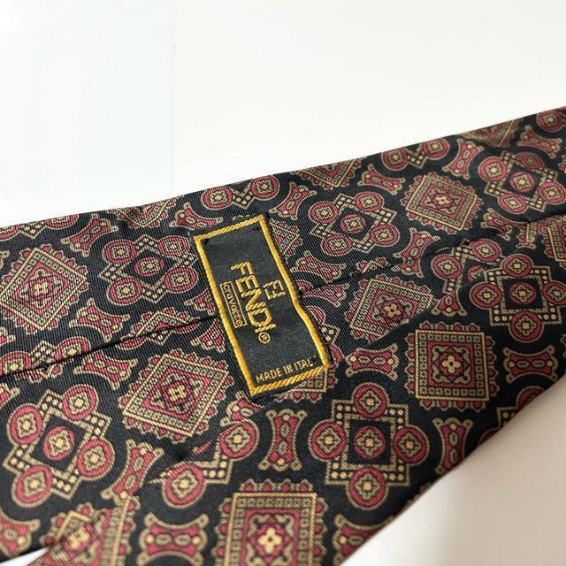 美品 FENDI フェンディ ネクタイ 花 柄 シルク < ブランド 美品 FENDI フェンディ ネクタイ 花 柄 シルク < ブランドの