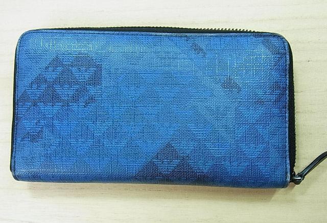 【確実正規品・美品】EMPORIO ARMANI(エンポリオアルマーニ) ラウンドファスナー長財布 ブルー ロゴ 総柄 < ブランド 【確実正規品・美品】EMPORIO ARMANI(エンポリオアルマーニ) ラウンドファスナー長財布 ブルー ロゴ 総柄 < ブランドの