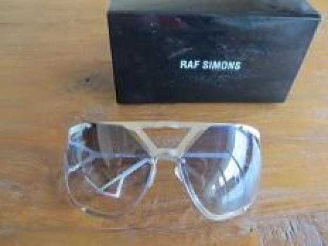 AtVYx LINDA FARROW TOX   uh 