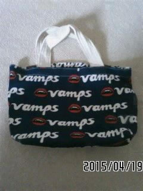 非売品・VAMPS・ロゴ&ヴァンパイアリップ総柄トートバッグ < タレントグッズ  非売品・VAMPS・ロゴ&ヴァンパイアリップ総柄トートバッグ  < タレントグッズの