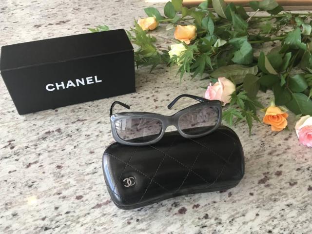 ★正規品★CHANEL★カメリアサングラス★グラデュエーションレンズ★ < ブランド  ★正規品★CHANEL★カメリアサングラス★グラデュエーションレンズ★ < ブランドの