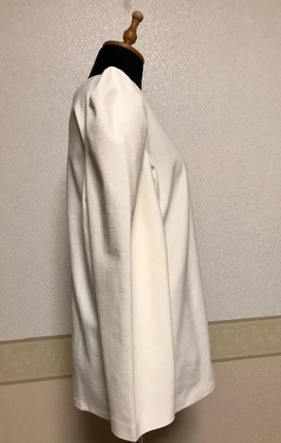 衣類 2way パール付き 肩ふんわりカットソー 白 未使用タグ付き < 女性ファッション 衣類 2way パール付き 肩ふんわりカットソー 白 未使用タグ付き < 女性ファッションの