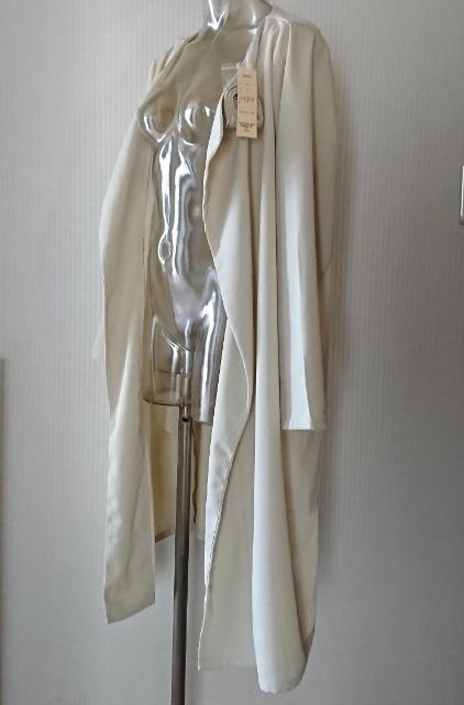 【大きいサイズ】ノーカラー テロンチ コート < 女性ファッション 【大きいサイズ】ノーカラー テロンチ コート < 女性ファッションの