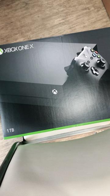 XBOX ONE X 使用品です。 < ゲーム本体/ソフト  XBOX ONE X 使用品です。 < ゲーム本体/ソフトの