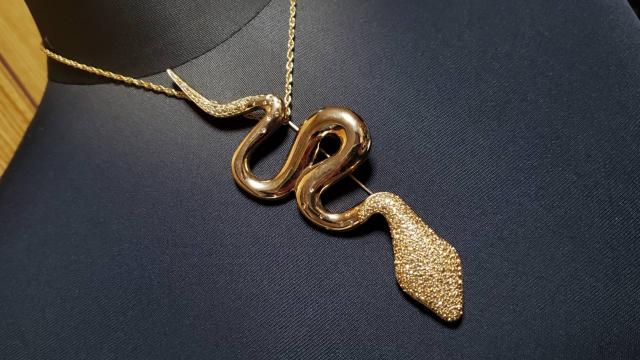 正規 限定 Dior ラグジュアリー スネークブローチ ゴールド×パヴェストーン 蛇 12cm エクストララージXL ネックレス○ < ブランド  正規 限定 Dior ラグジュアリー スネークブローチ ゴールド×パヴェストーン 蛇 12cm エクストララージXL ネックレス○ < ブランドの