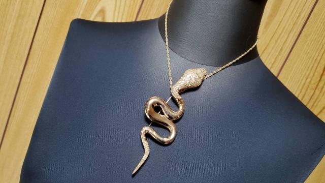 正規 限定 Dior ラグジュアリー スネークブローチ ゴールド×パヴェストーン 蛇 12cm エクストララージXL ネックレス○ < ブランド  正規 限定 Dior ラグジュアリー スネークブローチ ゴールド×パヴェストーン 蛇 12cm エクストララージXL ネックレス○ < ブランドの
