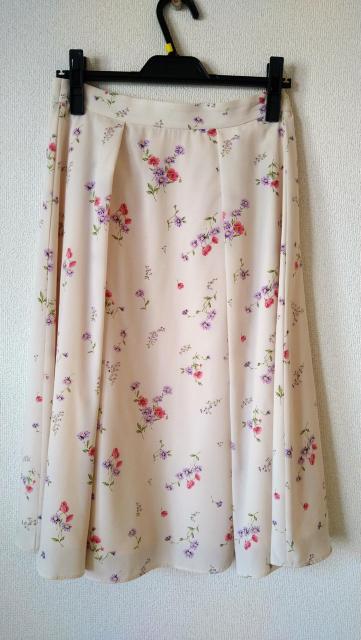 デビュードフィオレ☆花柄スカート☆サッシュベルト付き☆ < ブランド  デビュードフィオレ☆花柄スカート☆サッシュベルト付き☆  < ブランドの