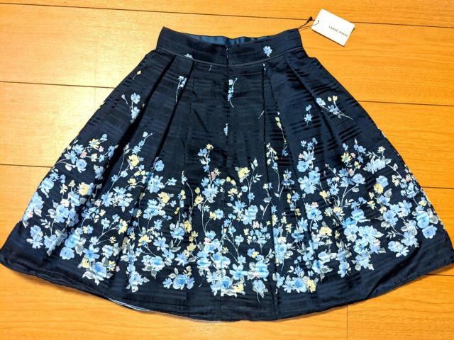 新品 定価13200円 レッセパッセ 花柄 スカート Sサイズ 150cm < ブランド  新品 定価13200円 レッセパッセ 花柄 スカート Sサイズ 150cm < ブランドの