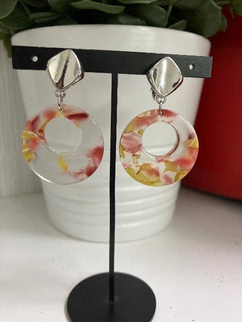 ハンドメイド アクリルフープを使用したイヤリング < 女性ファッション  ハンドメイド アクリルフープを使用したイヤリング  < 女性ファッションの