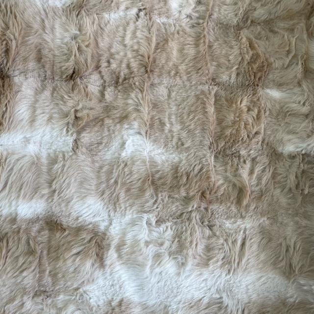 プレミアムファー☆ミニラグ☆90×130☆超なめらか高級ムートンタッチ☆BE < インテリア/ライフ プレミアムファー☆ミニラグ☆90×130☆超なめらか高級ムートンタッチ☆BE < インテリア/ライフの